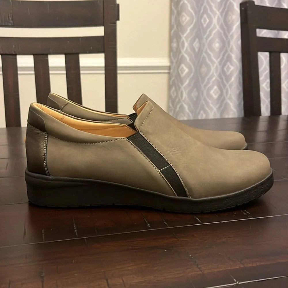 Samuel Hubbard Marin Slip-On Shoes Taupe Nubuck Brazil Women’s Size 9.5 W Wide